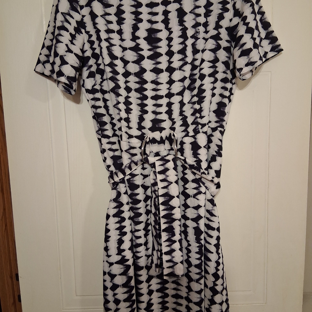 Chase Lands' End Black and White Printed Midi Dress